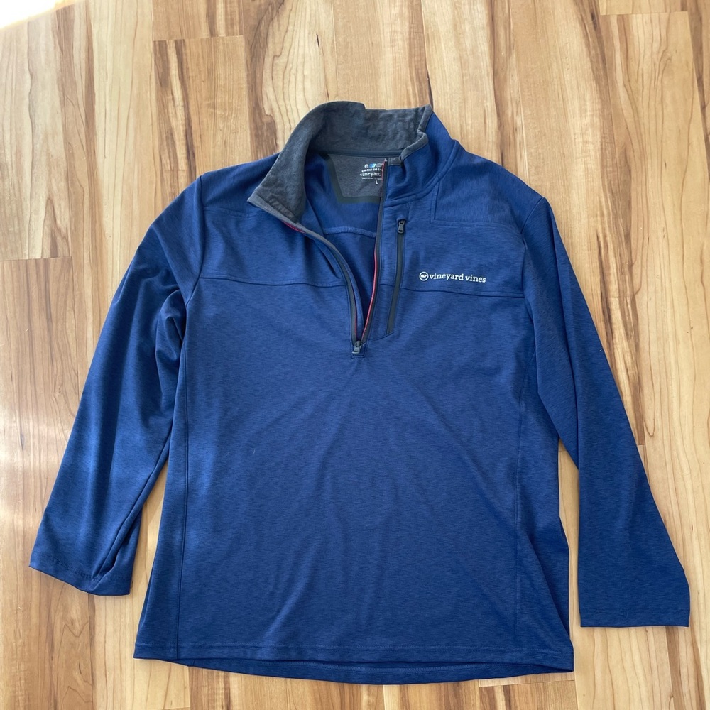 Men’s Vineyard Vines quarter zip jacket size L